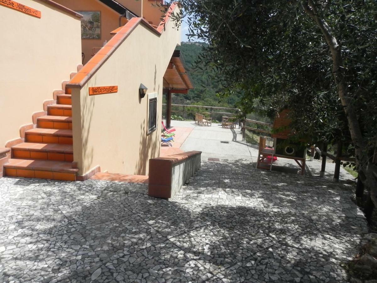 Agriturismo B&B Il Rifugio Di Nino Контурсі Екстер'єр фото